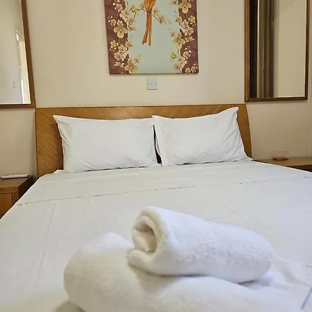 Iris Village 公寓 Paphos