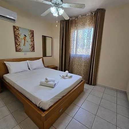 Iris Village 公寓 Paphos