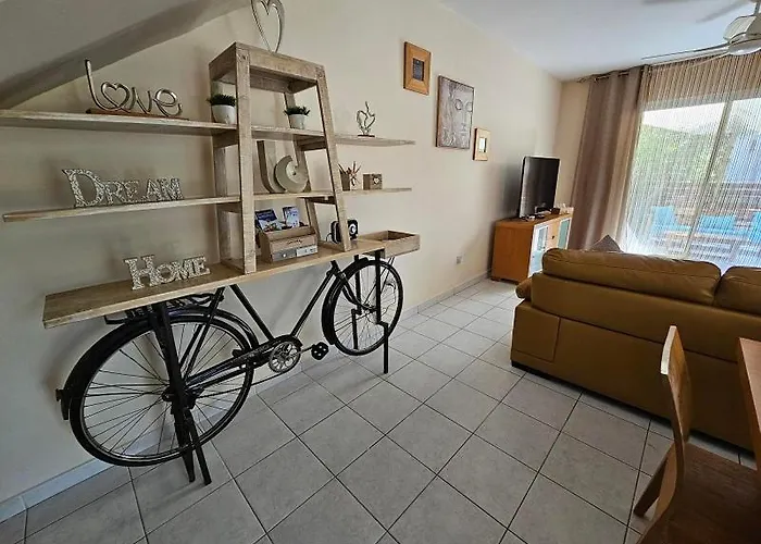 Iris Village Lejlighed *